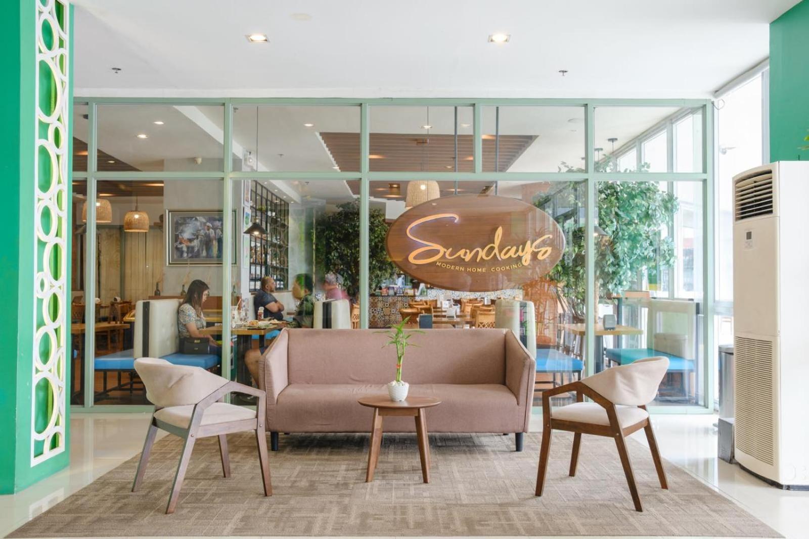 达沃兰昂出发酒店 外观 照片