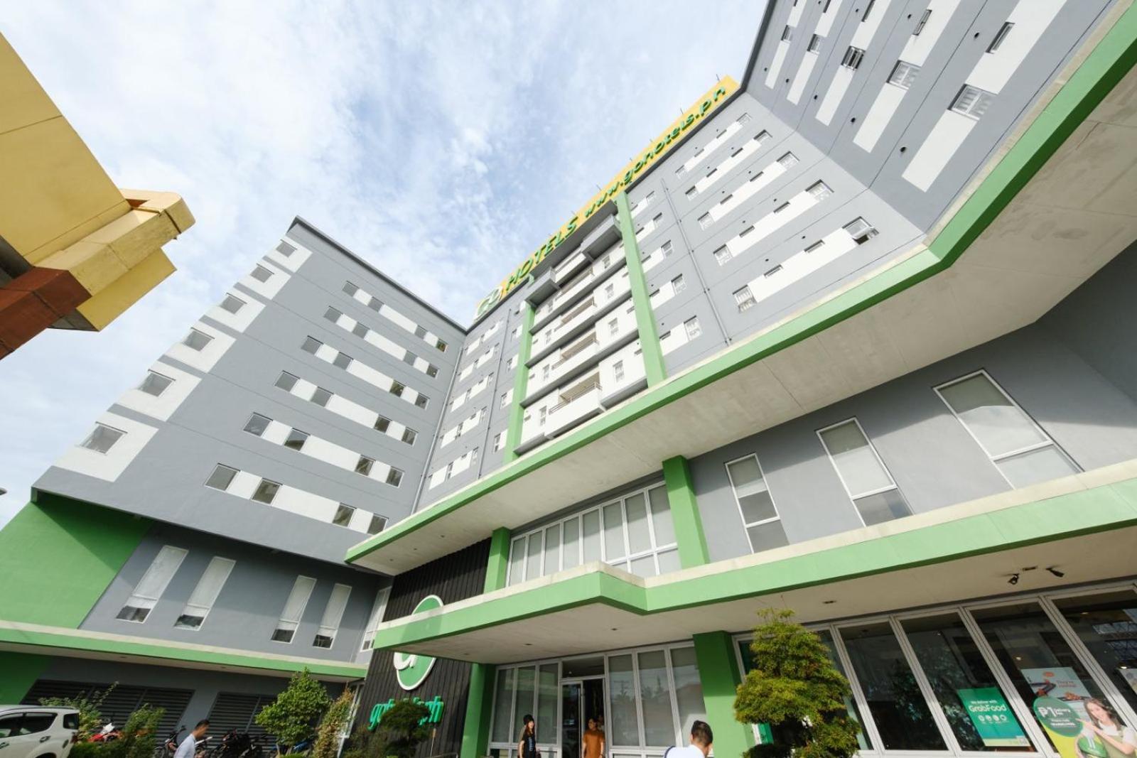 达沃兰昂出发酒店 外观 照片